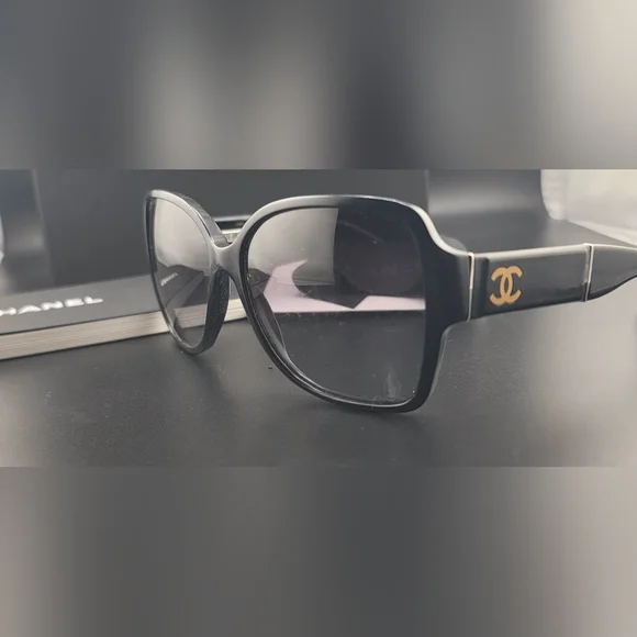 Vintage Chanel Tortoise Sunglasses With Box And Cleaning Wipe (New) - Picture 3 of 14